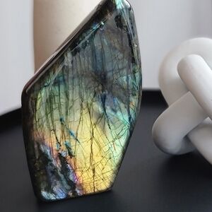 4LB Madagascan Labradorite Freeform Crystal